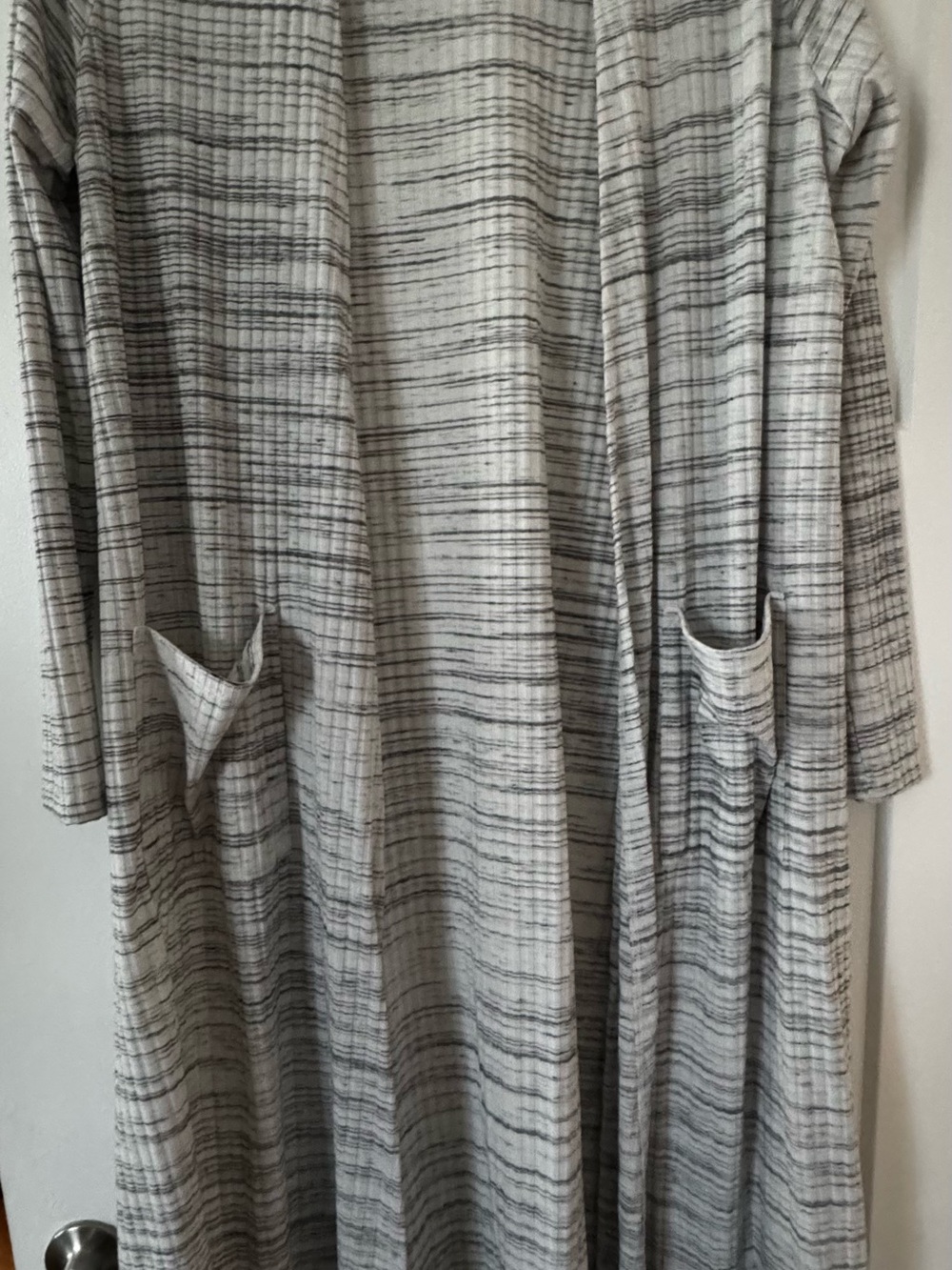 Lularoe Sarah - M Striped Long Open Cardigan with Pockets - Gray & White